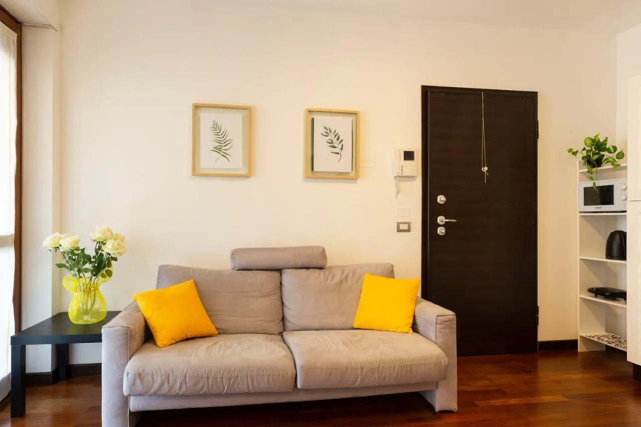 Residenza Smeraldo - Terrazza San Siro Milán 0*,  Italia